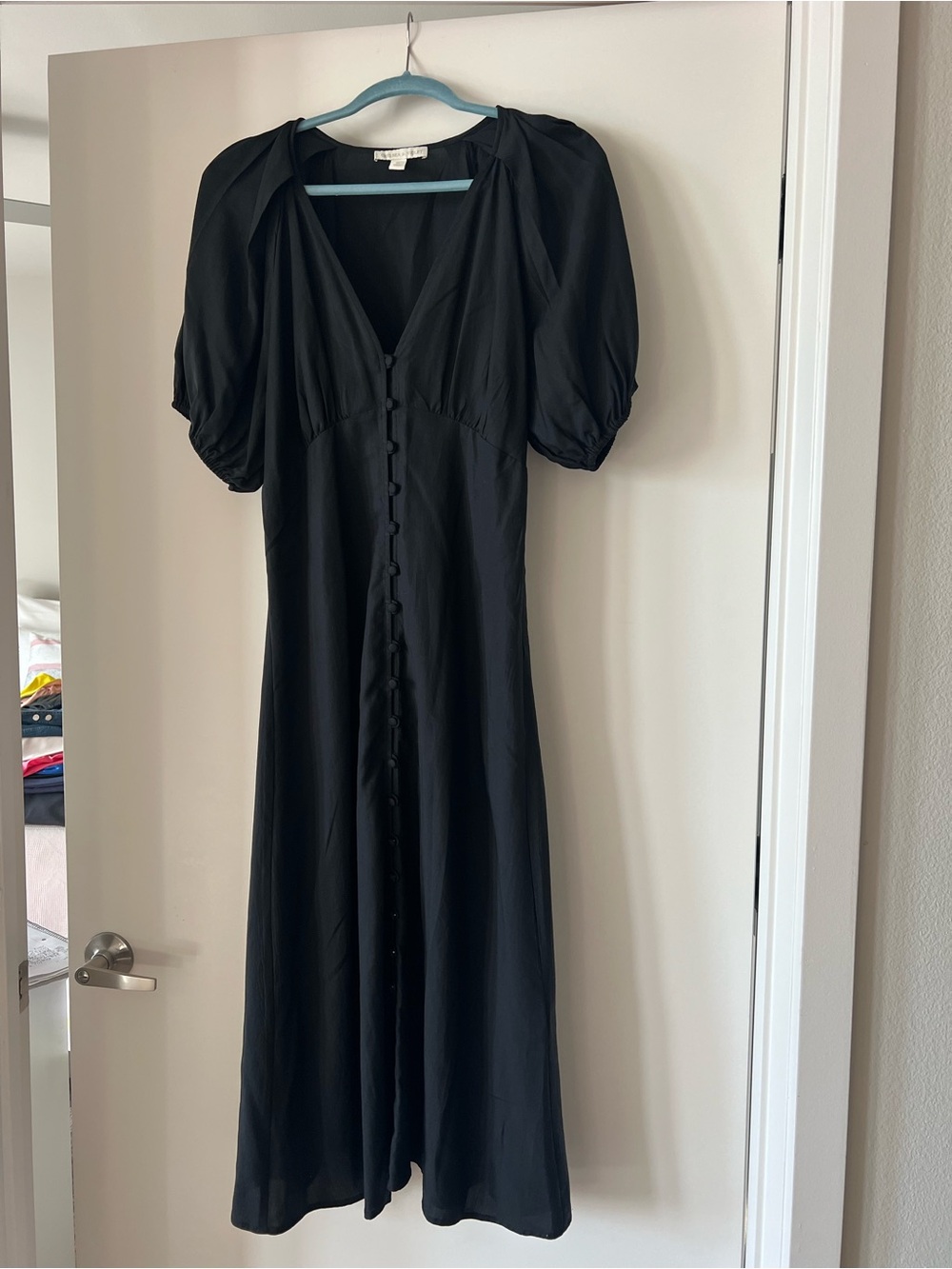 Black Puff-Sleeve Button-Front Midi Dress Chelsea and Violet size 10